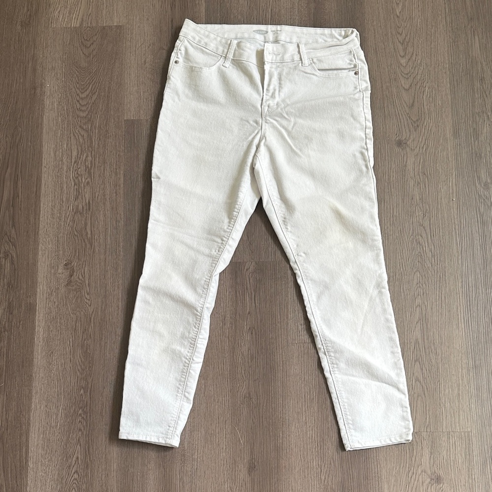 Old Navy Women's white Skinny Jeans